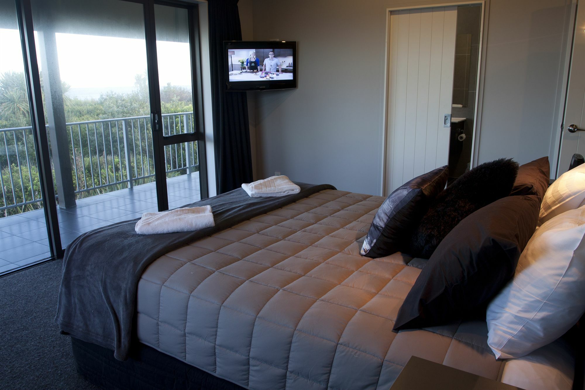 Greymouth Seaside Top 10 Holiday Park Exterior foto